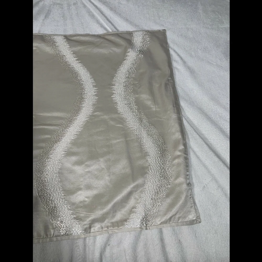 NEW $135 Hotel Collection‎ Luster (1) Standard Pillow Sham